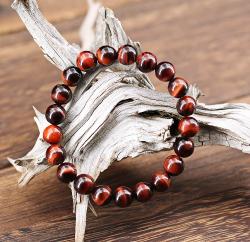 Le message énergétique de ce bracelet Oeil de Taureau est délivré par l'ensemble de ces perles est puissamment émis à partir des vibrations chaudes et veloutées issues de la pierre Oeil de taureau.