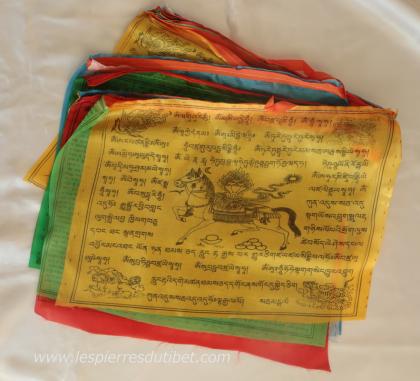 Drapeaux à prières tibétain lungta à longueur 5,80m