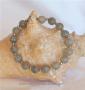 Bracelet de perles de Pierre Labradorite monté main sur fil élastique bijoutier par mes soins, taille des pierres: 8mm et trois tailles de bracelets au choix.